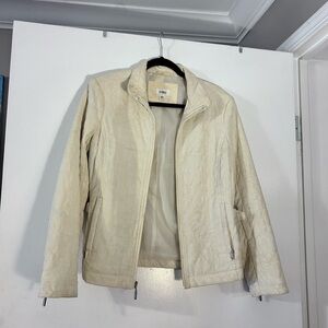 Cato Cream very lightly quilted gorgeous jacket Size Small
